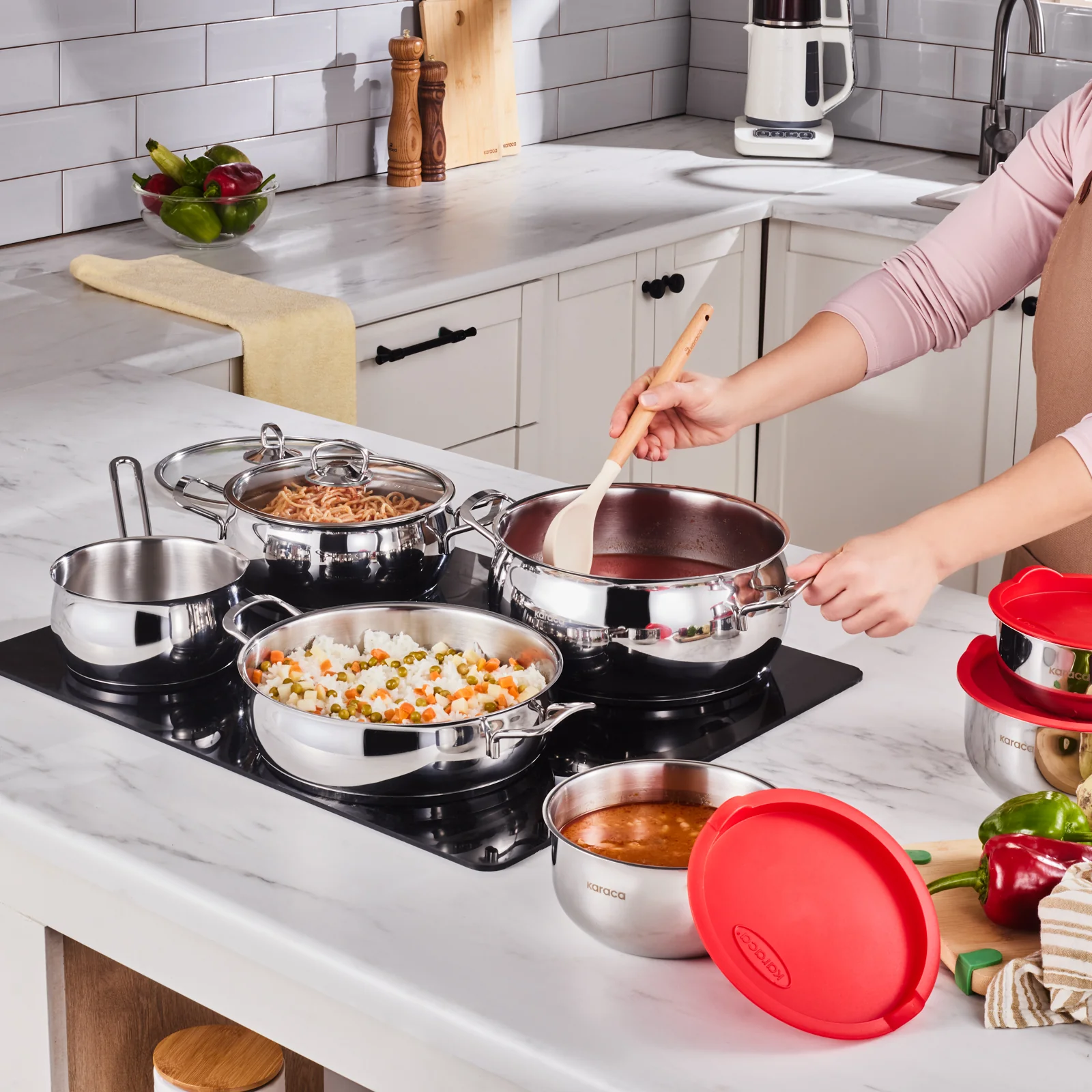 Karaca Induktions Stahl Kochgeschirr Set mit Gratis Vorratsbehälter, 13 Teilig - Image 12