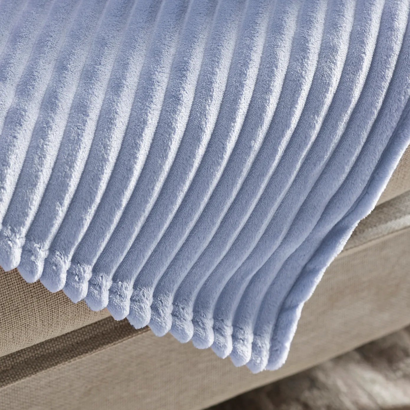 Karaca Ruby Stripe Wellsoft Einzel Decke, Blau - Image 4